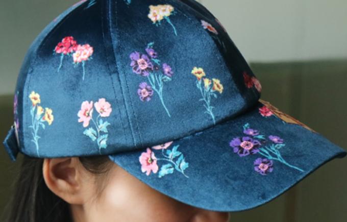 Sombreros impresos de lujo Streetwear del terciopelo de las señoras de las gorras de béisbol del último diseño