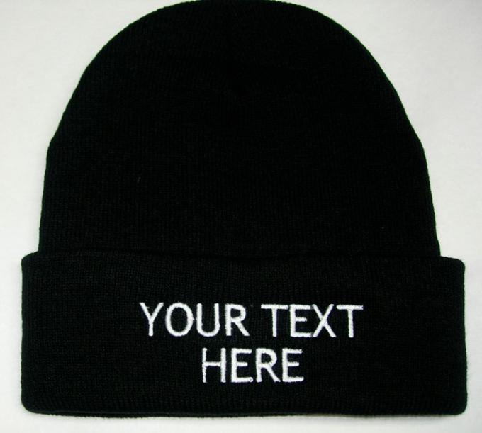 El sombrero de encargo del invierno de la gorrita tejida del sombrero del punto del negro bordó la venta al por mayor del logotipo 2018