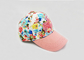 Las muchachas pican las gorras de béisbol bordadas con la impresión de las flores y el bordado 3D