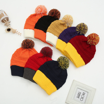 Sombrero de Invierno de Otoño que coincide con los gorros de punto Skully Moderno Caliente con Pompom Piel Pom Pom Pom Para Mujeres Gorro de moda de doble color
