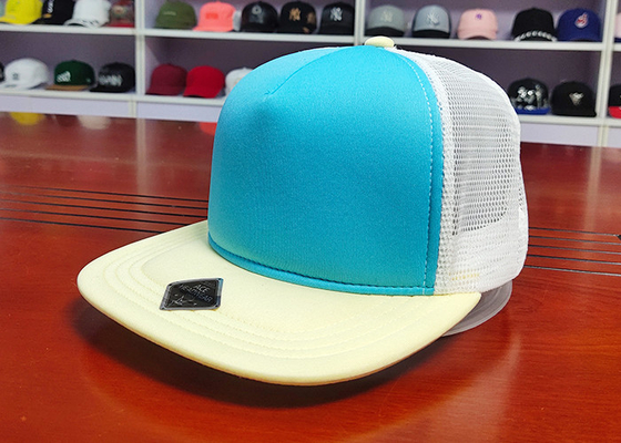 colores suaves multi de la mezcla de los sombreros el 100% Spandex del Snapback de la espuma de los 58cm y el panel trasero de la malla 5