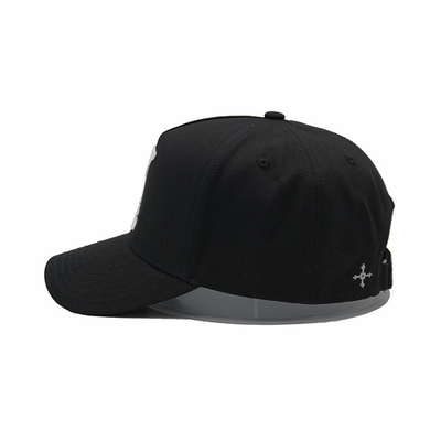 Gorra de béisbol ajustable estructurada de 5 paneles Texto bordado con hebilla de metal