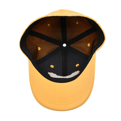 Los 6 paneles ajustables bordaron color amarillo de las gorras de béisbol los 60cm