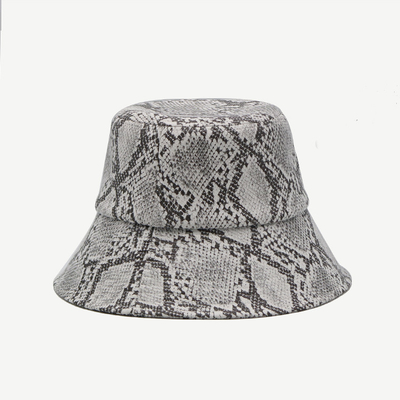 Sombrero de cuero los 58cm gris unisex del cubo de la PU con el logotipo del metal del oro