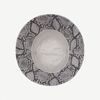 Sombrero de cuero los 58cm gris unisex del cubo de la PU con el logotipo del metal del oro