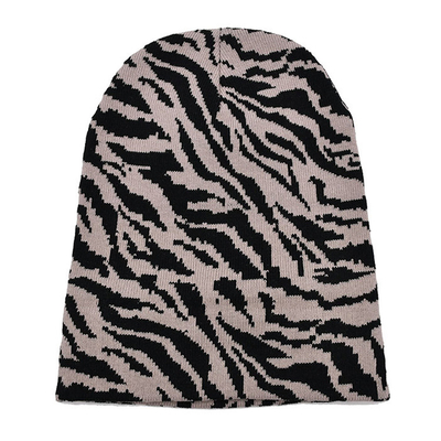 Gorro de punto de fábrica de 20 años bordado de tela común/patrón en blanco
