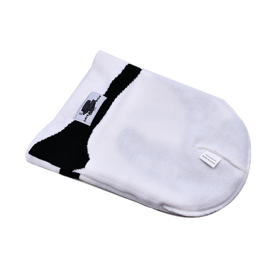 Patrón de bordado Sombreros con gorro personalizados para la temporada de invierno y confort