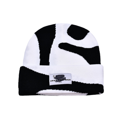 Patrón de bordado Sombreros con gorro personalizados para la temporada de invierno y confort
