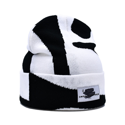 Patrón de bordado Sombreros con gorro personalizados para la temporada de invierno y confort