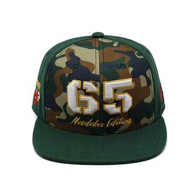 Sombreros Snapback de plástico transpirable con borde plano estructurado y logotipo bordado personalizado color camuflado