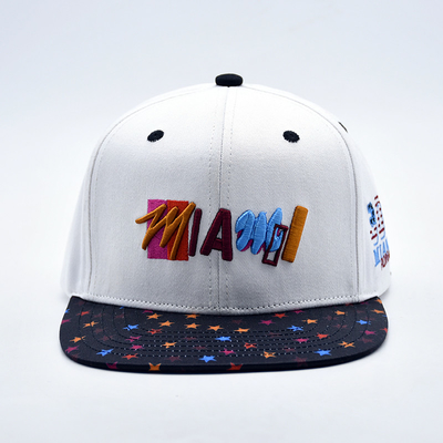 Nueva moda Hip Hop Deporte al aire libre 3d Puff Snapback Cap Logotipo bordado Personalizado de alta calidad Hombres Mujeres Snapback de borde plano