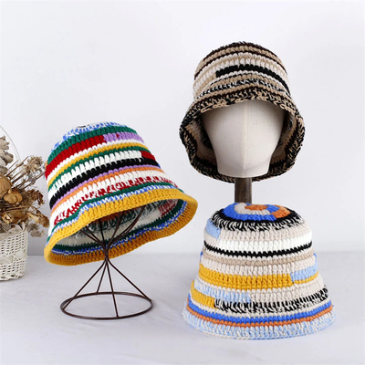 Sombreros de crochet personalizados de color otoño invierno hechos a mano con rayas de punto versátiles Sombreros de cubo de crochet gruesos sombrero de mujer pescador
