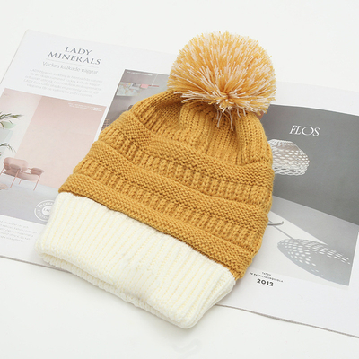 Sombrero de Invierno de Otoño que coincide con los gorros de punto Skully Moderno Caliente con Pompom Piel Pom Pom Pom Para Mujeres Gorro de moda de doble color