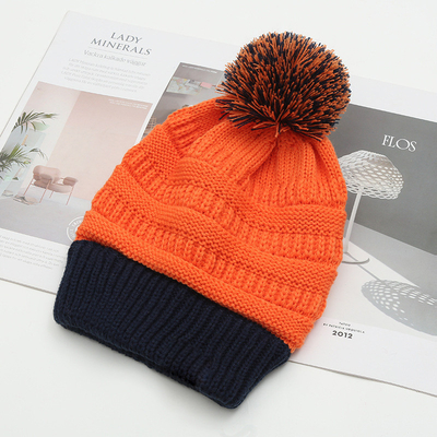 Sombrero de Invierno de Otoño que coincide con los gorros de punto Skully Moderno Caliente con Pompom Piel Pom Pom Pom Para Mujeres Gorro de moda de doble color