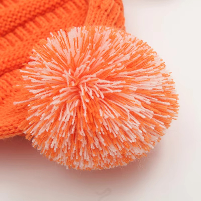 Sombrero de Invierno de Otoño que coincide con los gorros de punto Skully Moderno Caliente con Pompom Piel Pom Pom Pom Para Mujeres Gorro de moda de doble color