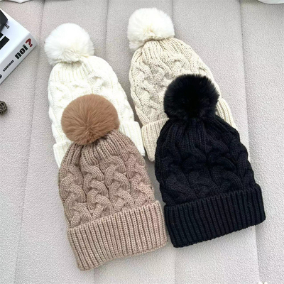 Impresión personalizada en todas partes Botas de invierno cálidas de pescador Botas de costilla de algodón de punto Pom Pom Hat
