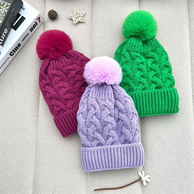 Impresión personalizada en todas partes Botas de invierno cálidas de pescador Botas de costilla de algodón de punto Pom Pom Hat