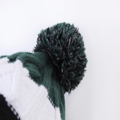 Un cálido sombrero de invierno para adultos