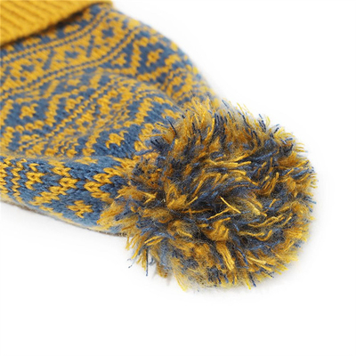 Marca de Invierno Peluda Femenina Pom Pom Caps Brinquedos de Niña Brinquedos de Niña Brinquedos de Mujeres Escuderos Brinquedos