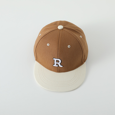 Niños de alta calidad de algodón de borde plano sombrero deportivo letra bordada niño exterior gorra Snapback
