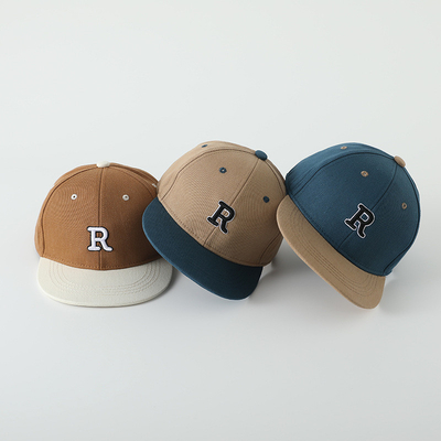 Niños de alta calidad de algodón de borde plano sombrero deportivo letra bordada niño exterior gorra Snapback
