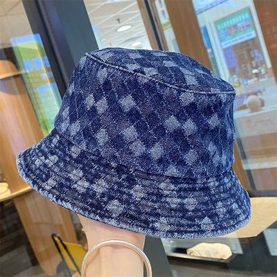 Nueva venta de primavera y otoño, sombrero de cubo personalizado con bordado de mezclilla deshilachada y parte superior plana, bordado a cuadros Suquin, sombrero de pescador con logotipo bordado