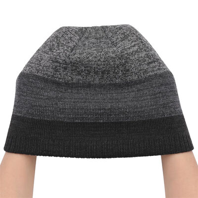 Unisex Beanie Universal tamaño Invierno cálido sombrero de punto para hombres Mujeres Logotipo personalizado Beanies mayorista