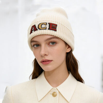 Gorros de lana personalizables que brindan aislamiento natural y un aspecto clásico, perfectos para colecciones de ropa de invierno