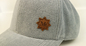 Gorra de béisbol del panel de la felpa 5 del poliéster de Bsci con el logotipo de la aduana de la parche de cuero