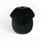 Logotipo plano de la letra del bordado de los sombreros 3D del Snapback del borde del negro plástico de la hebilla