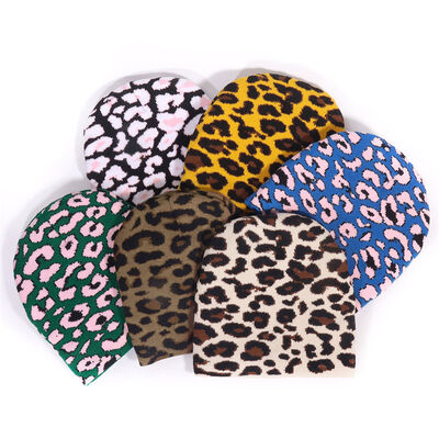 Gorro de invierno de acrílico de alta calidad con logotipo personalizado para hombre y mujer, gorro holgado de punto con estampado de leopardo